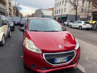 peugeot 208 10 cc 2014