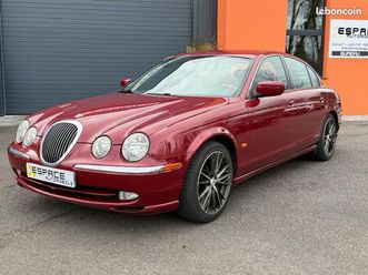 jaguar s-type 3.0 v6 238 ch boite manuelle / radar ar / jantes alu 18' / clim auto / sieges el. / sieges cuir / attelage