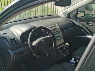 toyota corrola verso 7 place