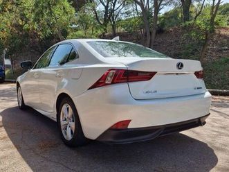 lexus is 300h hybride 223 ch