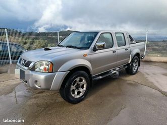 a vendre 4x4 nissan navara