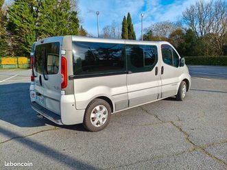 vends renault trafic passenger l2h1 9/5 places 2.0 dci 115cv expression