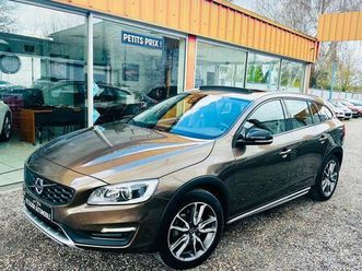 volvo v60 cross country d4 2.0 190 h luxe geartronic summum (break), marron 10 cv,toit ouvrant caméra de recul siège chauffant cuir volant, chauffant