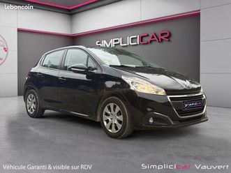 peugeot 208 affaire 1.5 blue hdi 100 premium pack - 102ch - carplay radar ar garantie 12 mois