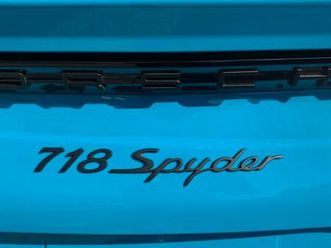 porsche 718er spyder - miamiblau - 918er-sitze - bose