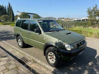 shitet terrano 2.7 nafte manual ne gjendje te shkelqyer