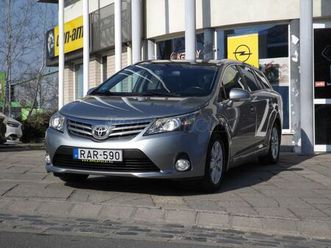 toyota avensis wagon 2.0 d-4d premium