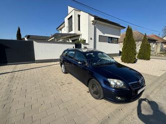 toyota avensis wagon 2.0 d-4d sol 126le gyári fényezésű