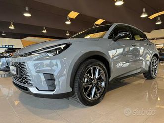 lexus lbx hybrid elegant km zero prezzo reale