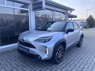 1.5 hybrid gr sport e-cvt minősített használtautó garanciával és 4 db téli gumival!