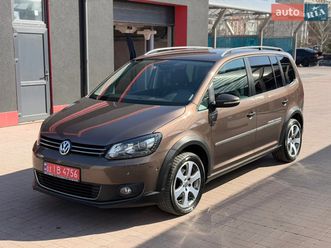 volkswagen cross touran 2012