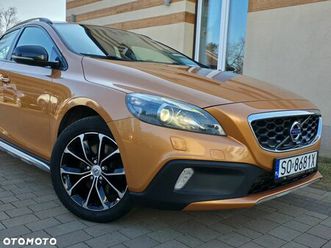 volvo v40 cross country d3 momentum