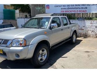 2010 nissan np300 2.4i hi-rider double-cab