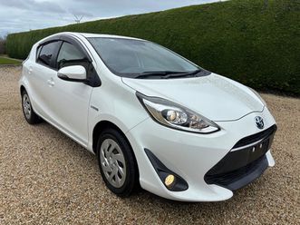 2017 toyota aqua nhp10 172d35348