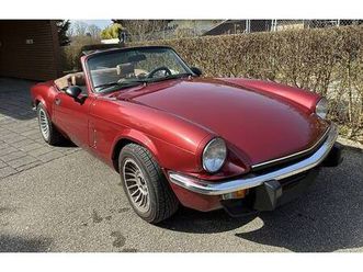triumph spitfire 1500 cabriolet, bordeaux-farbig (1978)