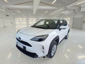 toyota yaris cross 1.5h 92cv e-cvt business suv