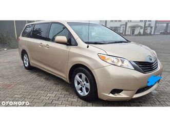 toyota sienna 3.5 le awd