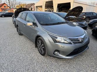 toyota avensis wagon 1.8 limited full extra