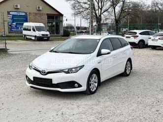 toyota auris touring sports 1.8 hsd active my17 trend+ (automata) 8 alufelni
