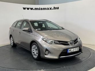toyota auris touring sports 1.4 d-4d active fűthető ülések tolatókamera magyarországi. 2 tulaj. szervizkönyves