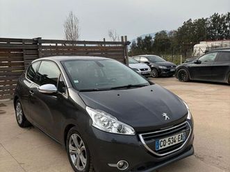 208 hdi 92 cv en très bon état