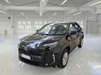 toyota yaris cross 1.5h 92 cv e-cvt business suv