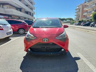 toyota aygo 1.0 vvt-i 72 cv 5 porte x-play mmt led navi kamera pdc bluetooth cerchi 16