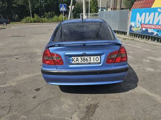 mitsubishi carisma 2001