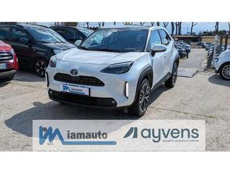 toyota yaris cross 1.5cc 92cv tetto panoramico navi camera post.