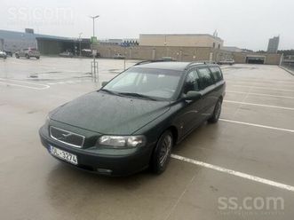 volvo v70, cena 1 950 €. pārdodu volvo v70 2.4i (125kw/170zs), tāds csdd tehniskā mājas - sludinājumi