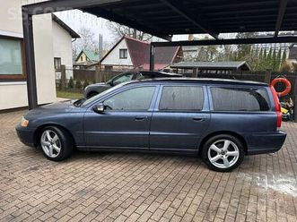 volvo v70, cena 2 500 €. 2, 4diesel, 136kw, nav rusas. pec apkalpo. auto mainu pret lelāku - sludinājumi