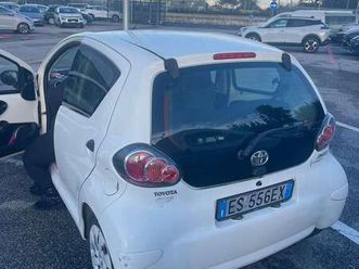 1.0 12v vvt-i 5pt. edition *solo commercianti*