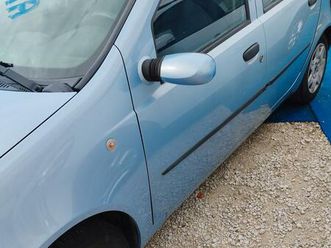 fiat punto anno 2006 12 benzina