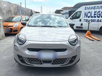 600 1.2 hybrid 100 cv autmatica icon 2024 usato