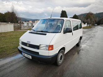 volkswagen transporter 2.5 tdi-9.míst-tažné+sada kol