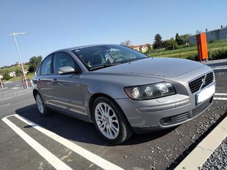 volvo s40 2.0d 2004 god