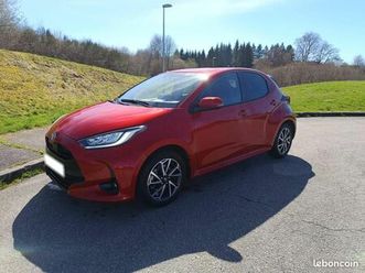 toyota yaris 116h design 5p my22