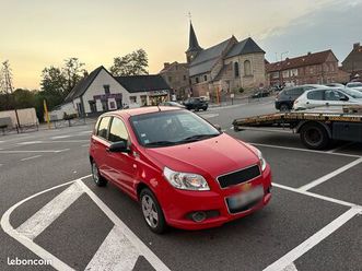 chevrolet aveo 5 portes – 2010 – 108 500km – excellent état