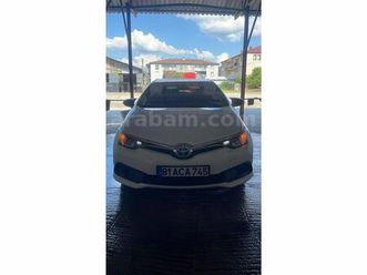 sahibinden toyota auris 1.33 life 2016 model adana 355.000 km beyaz - 38811449 | arabam.com