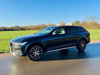 volvo - v90 cross country