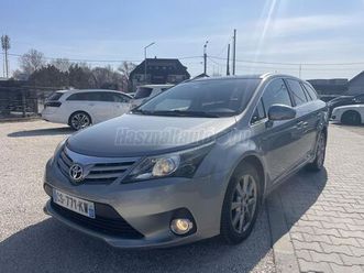 toyota avensis wagon 2.0 d-4d premium szervizkönyves garanciális
