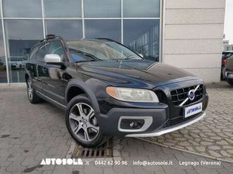 xc70 2.4 d5 momentum 2wd