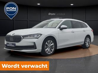 skoda superb combi 1.5 tsi first edition | pano dak | trekhaak | camera | elek achterklep | acc | stoelverwarming v+a |