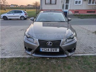 lexus is 300h comfort&navigation (automata)