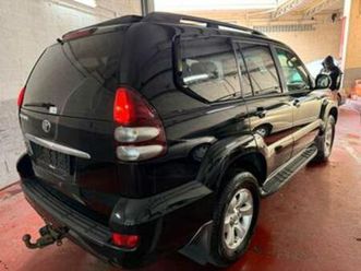 ② toyota land cruiser 08 places — toyota — 2ememain