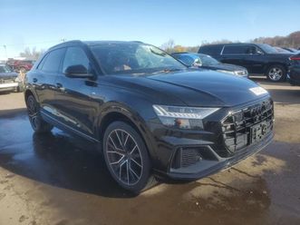 audi q8 premium plus s-line| distronic| matrix| b&o| hud|