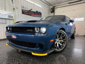 dodge challenger 6.2l 8cyl rear wheel drive