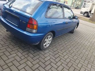mazda 323 f
