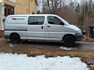vähän ajettu 4x4 hiace