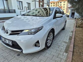 sahibinden toyota auris 1.6 active 2015 model malatya 214.000 km beyaz - 38847880 | arabam.com